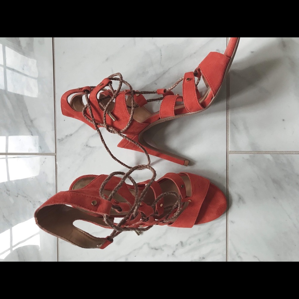 DOLCE VITA ORANGE HEELS